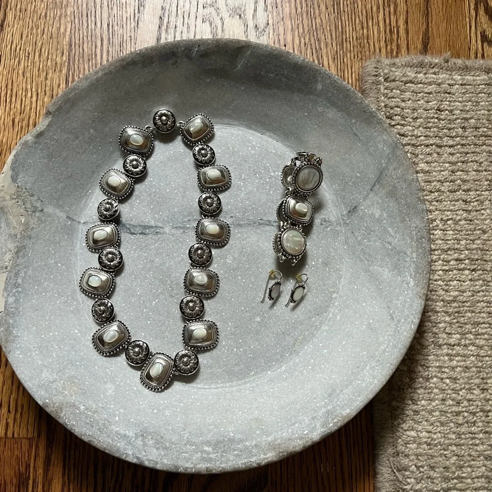Jewelry Set - Picture 1 of 10